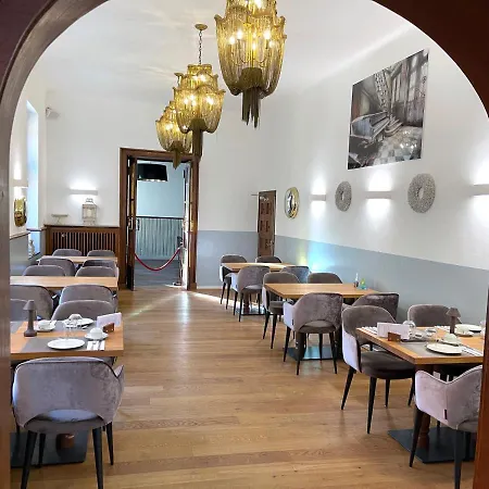 Hotel Krone 3*