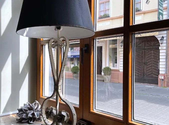 酒店 Krone 柯尼希斯温特